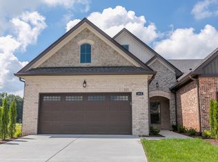 412 W Foxrun, Springfield, TN 37172