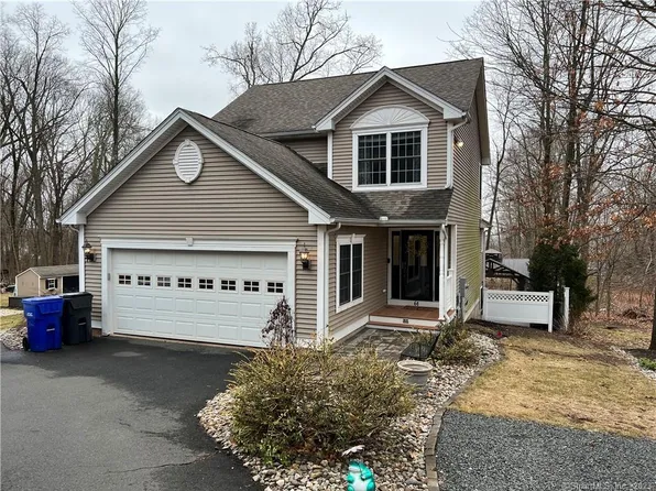 61 North Park Street, Ellington, CT 06029