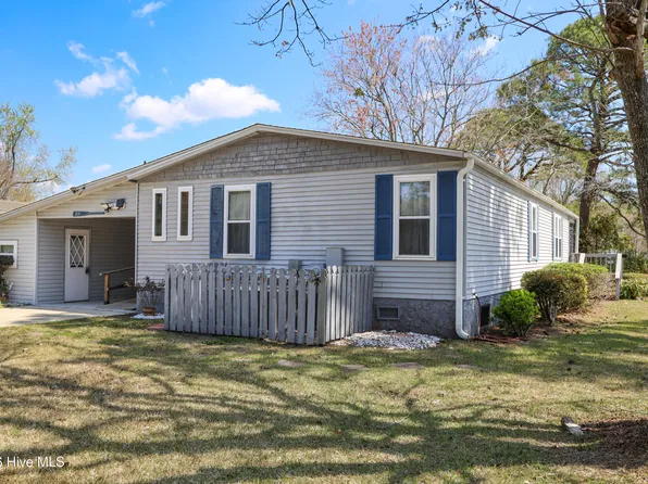 719 Nautical Court, Hampstead, NC 28443