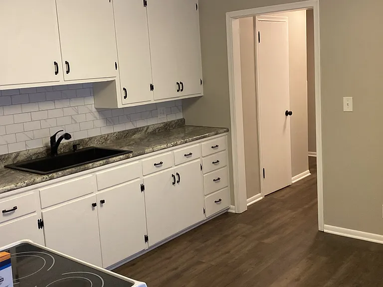 523 2nd Ave NW #3 — Photo 2