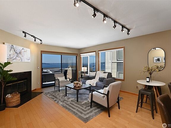 5th image of 4226 Beach Dr SW APT 303
