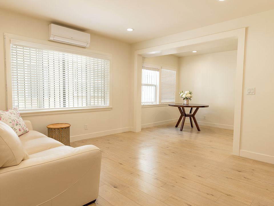 1st image of 450 S Manhattan Pl APT 3