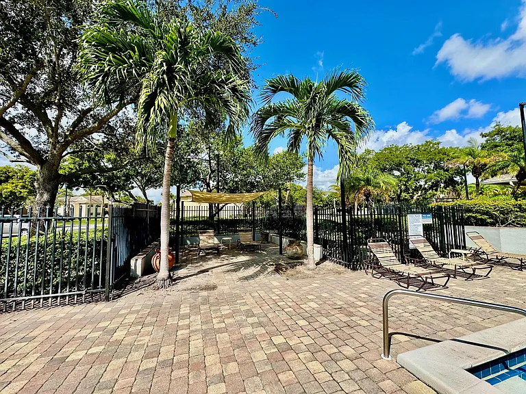 640 Cypress Club Way #G — Photo 17