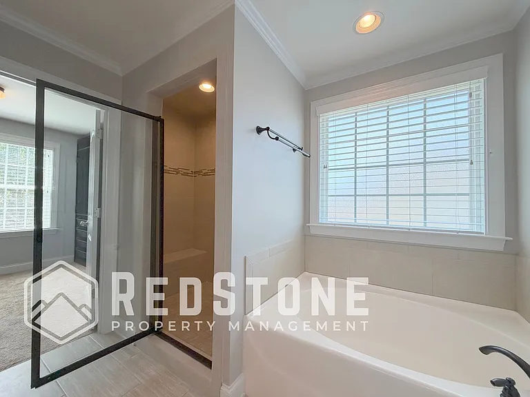 1823 Buxton Way — Photo 28