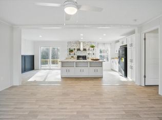 22 Birch Ave, Oxford, ME 04270