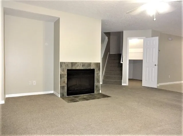 4 bed, 2.5 bath, 2851 sqft, $3,415 — Photo 3