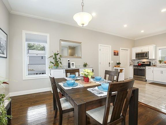 3rd image of 16 Willow Ave Unit 1