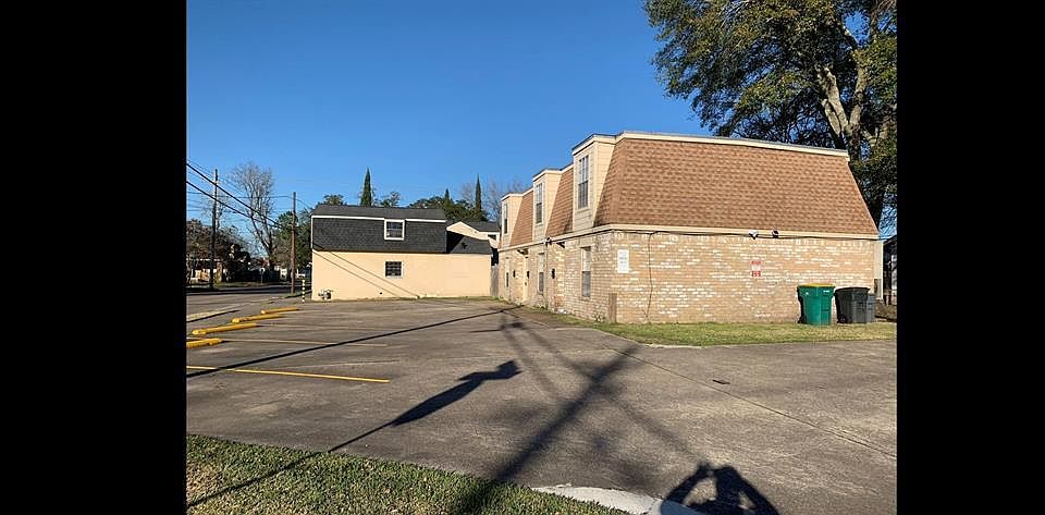 1st image of 218 S Pruett St