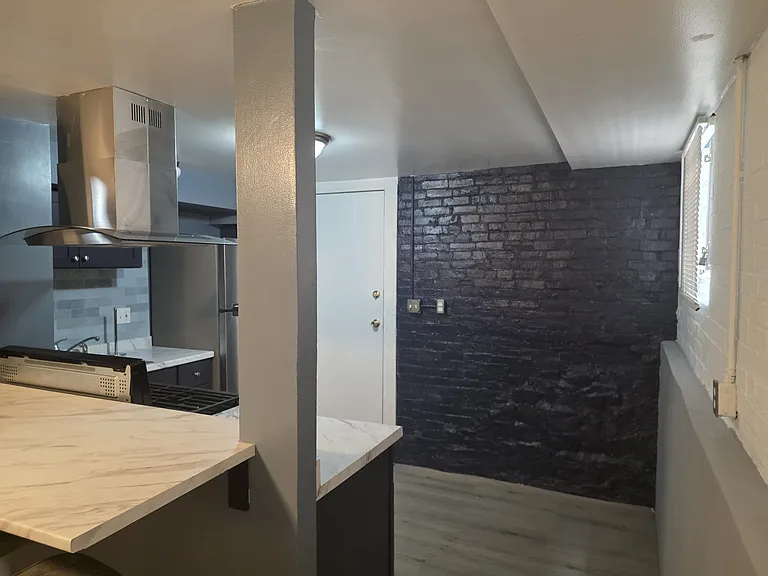 19 Nicoll St — Photo 14