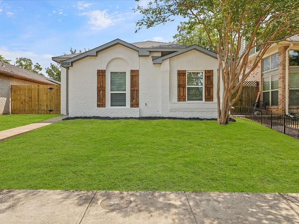 1st image of 10752 Water Oaks Dr