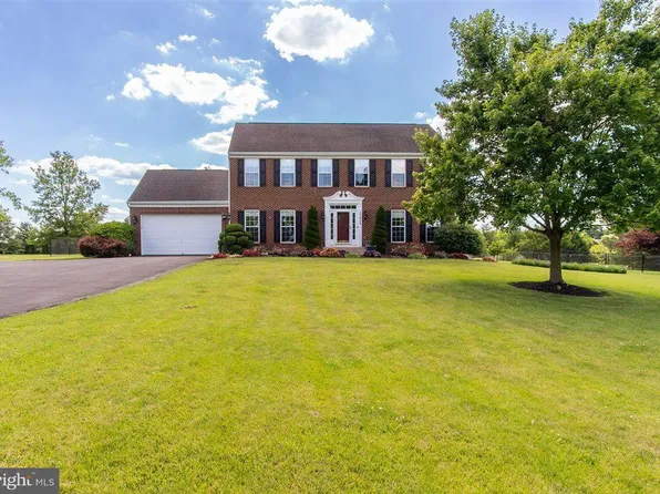 17015 Bivens Ln, Hagerstown, MD 21740