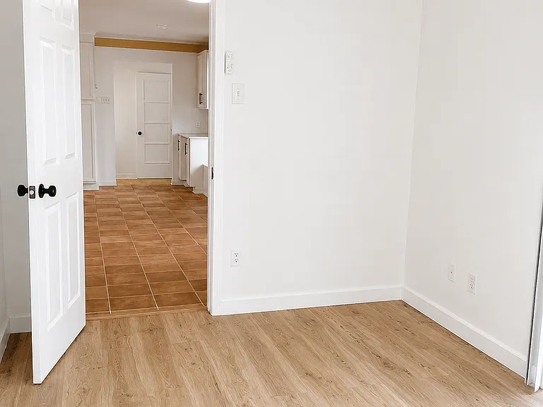 1008 Wright Blvd — Photo 6