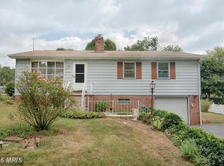2234 Springfield Dr, Chambersburg, PA 17202