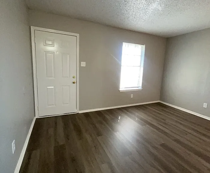 201 Pine Meadow Dr #A — Photo 2