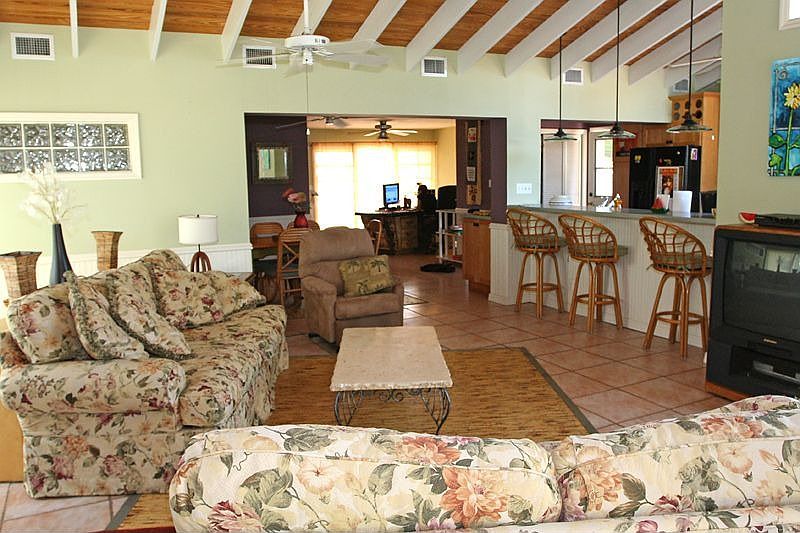 2nd image of 2507 Linda Ave