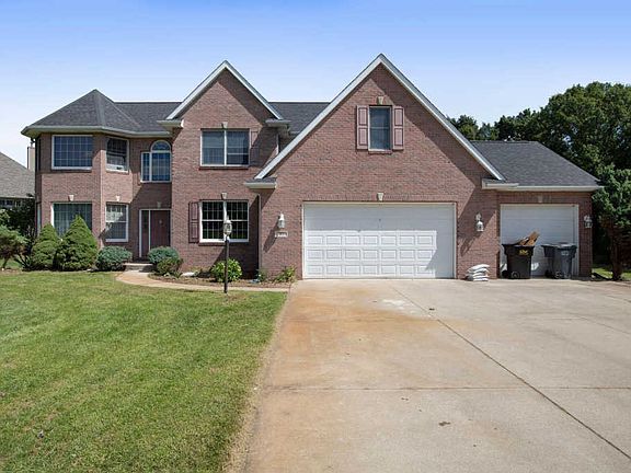 2nd image of 313 Hyder Circle Dr