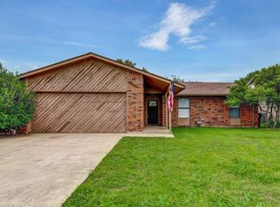 6637 Ridgewood Trl, Watauga, TX 76148