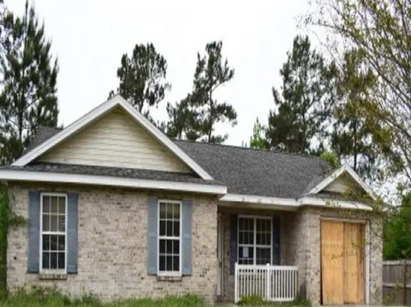 633 Rustling Pines Blvd, Midway, FL 32343