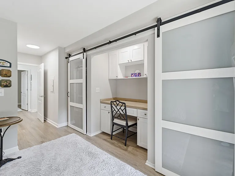 6932 Fairfax Dr #100 — Photo 21