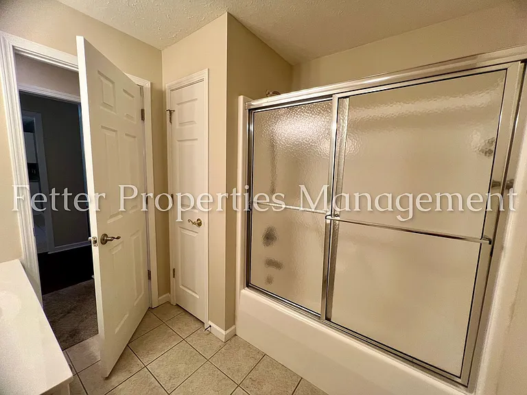 4595 Miranda Dr — Photo 17