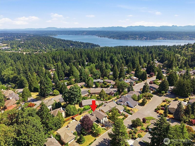 2nd image of 15522 SE 44th Place
