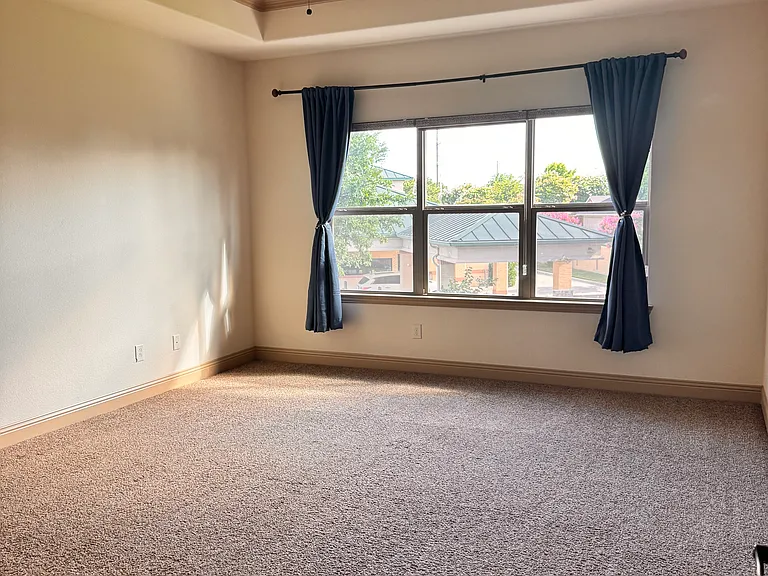 9001 Blue Water Dr — Photo 19