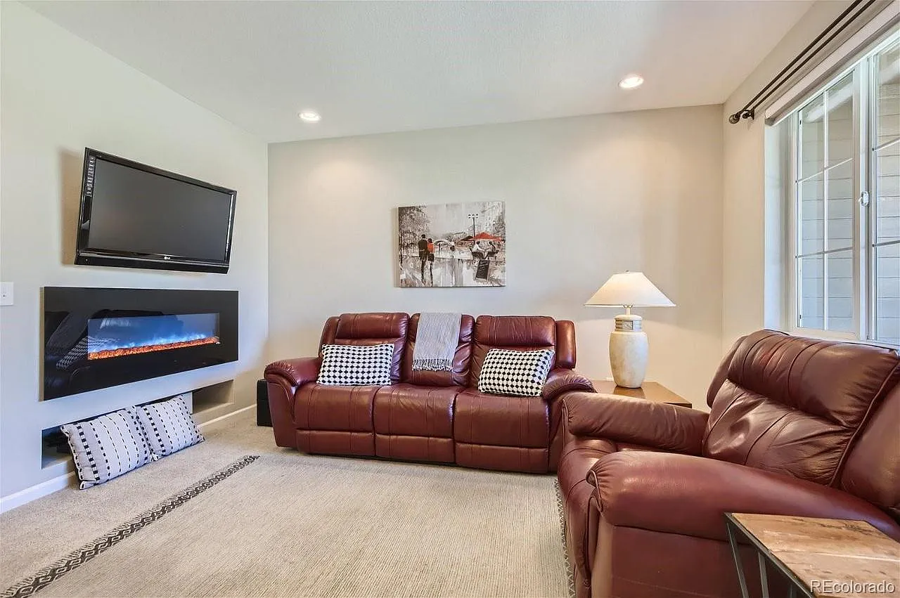 3 bed, 1600 sqft, $3,000 — Photo 4