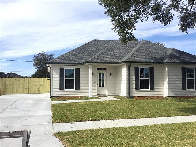 1st image of 2700 Campagna Dr
