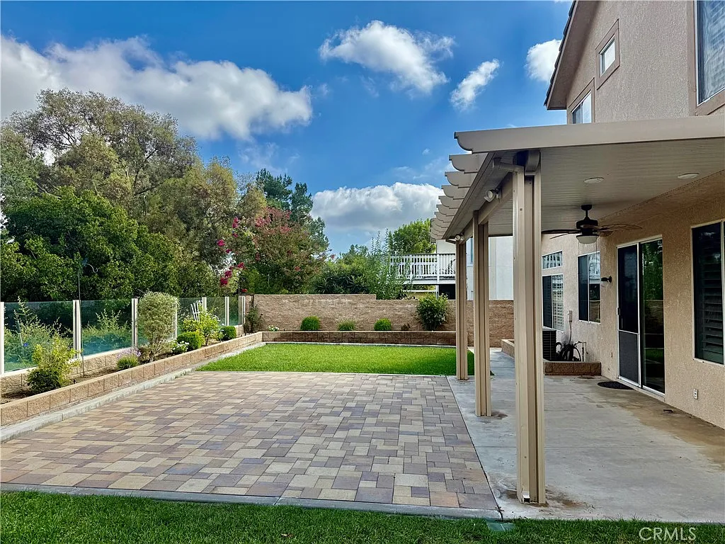 3 bed, 2.5 bath, 1860 sqft, $3,800 — Photo 2