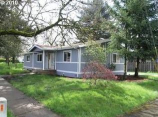1016 E 12th St, Newberg, OR 97132