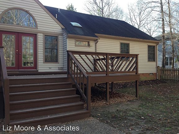 5th image of 115 Wellington Cir