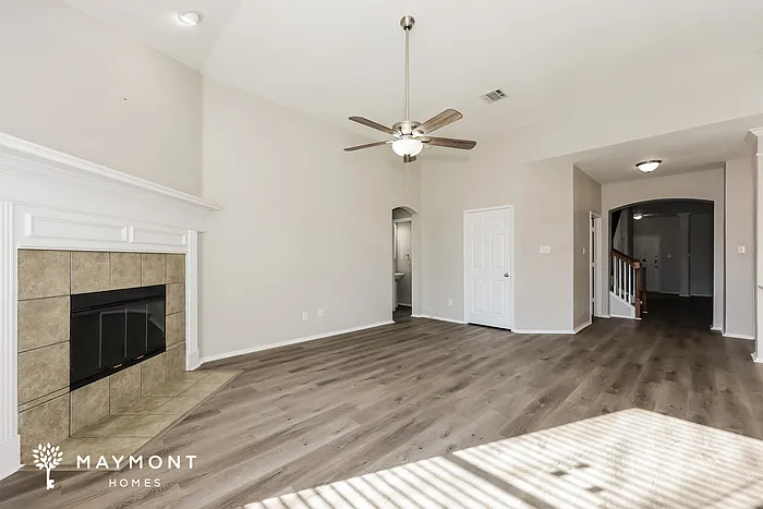 2625 Gardendale Dr — Photo 5