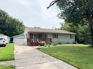 606 Morningside Dr, Worthington, MN 56187