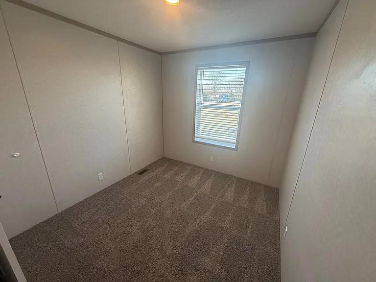 Lakewood Estates (IA) — Photo 18