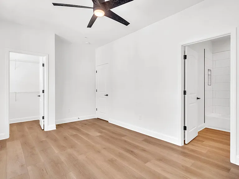 199 Riverstone Commons Cir — Photo 21