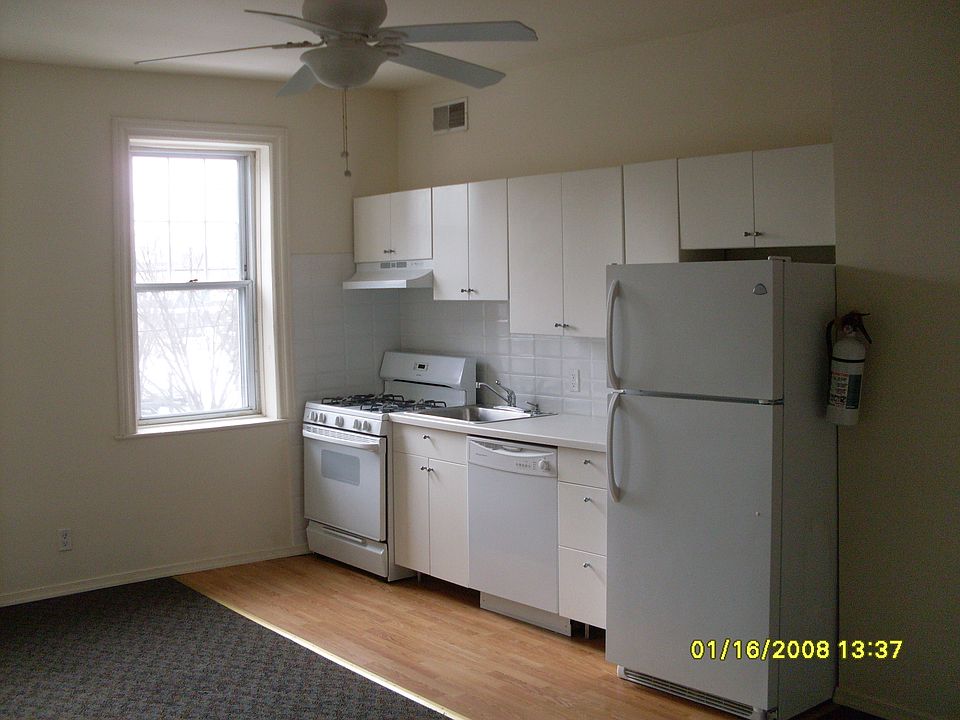 Building Photo 3