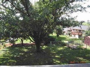 3856 Aurora St, Dubuque, IA 52002