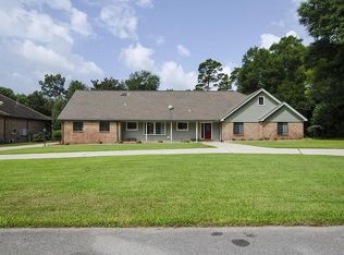 632 Carr Dr, Niceville, FL 32578