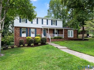 220 Huntington Rd, Colonial Heights, VA 23834