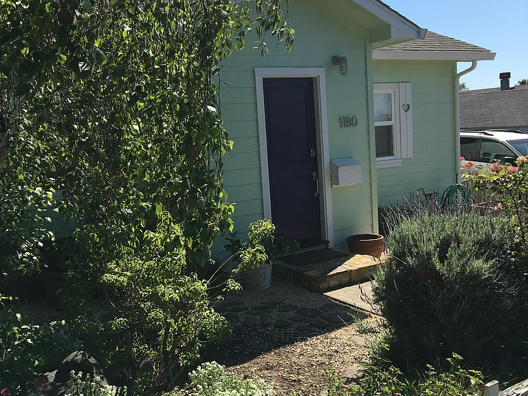 1180 Wanda Ave — Photo 10