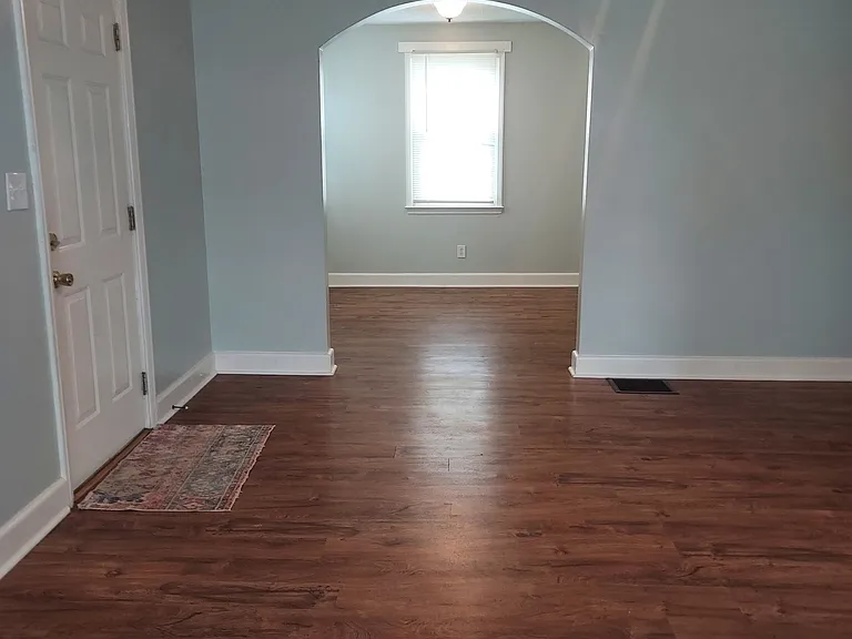 813 Hillwood Ave — Photo 15