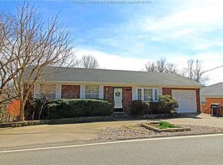 1975 Oakridge Dr, Charleston, WV
