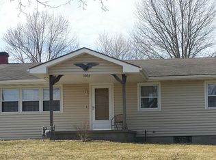 1004 S 7th St, Savannah, MO 64485