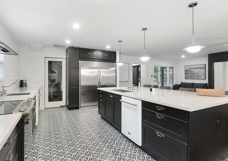 1st image of 5840 SW 37th Avenue