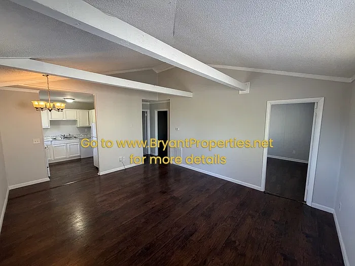 2 bed, 1.0 bath, 756 sqft, $1,300 — Photo 3