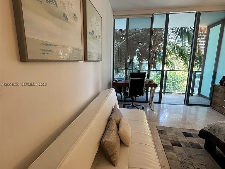 88 SW 7th St #805 — Photo 14