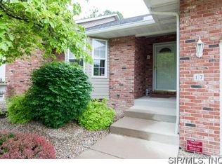 17 Kingston Rd, Collinsville, IL 62234