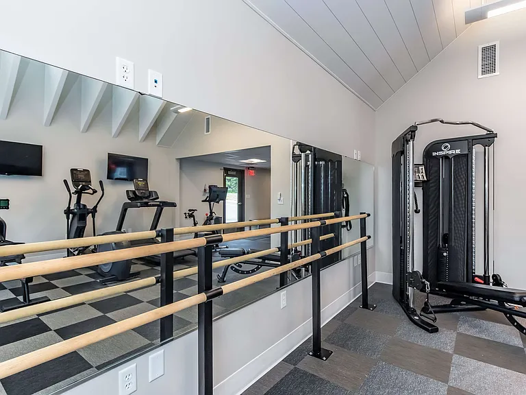 Hawthorn Suites Apartments Fitness Room