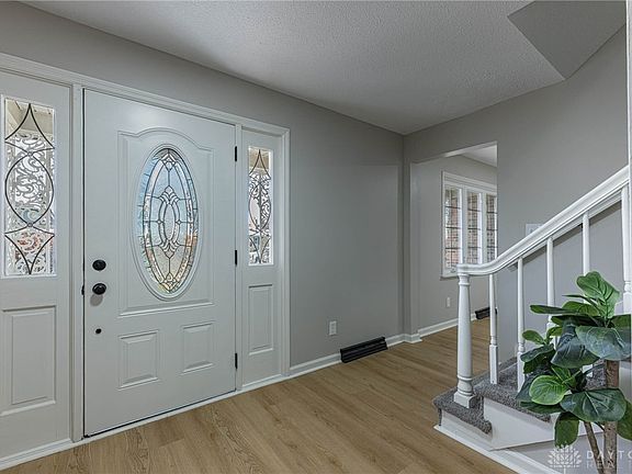 3rd image of 2752 Woodford Dr