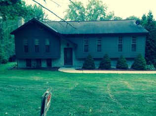 4827 Sardis Rd, New Kensington, PA 15068